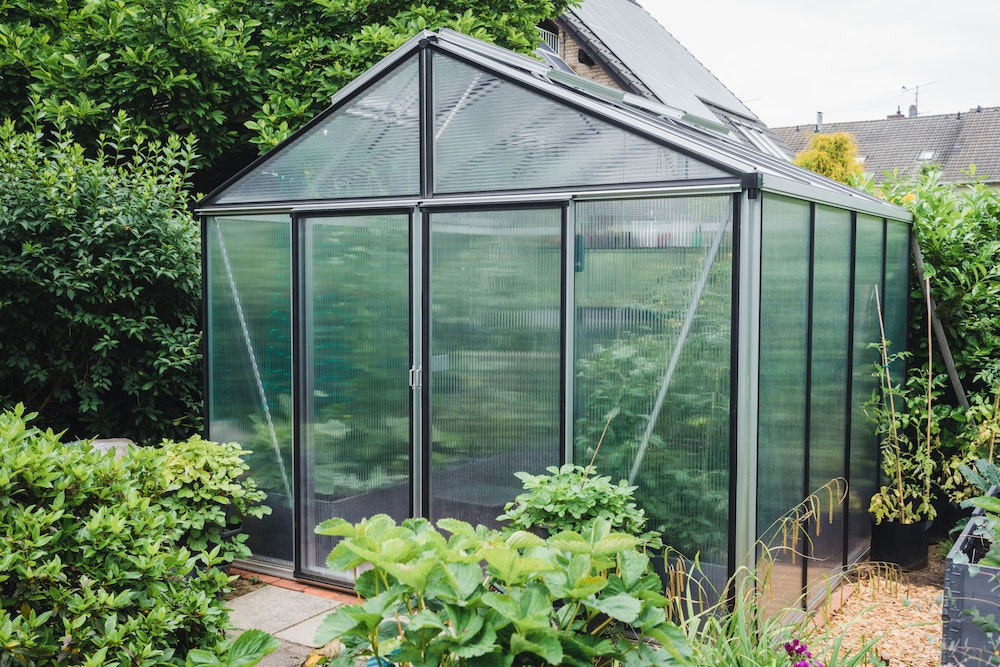 Trouver la bonne bâche de serre pour son jardin